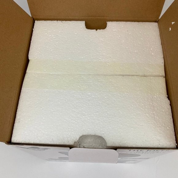 The Joker Santa Collectible Statue Only at Gamestop - Picture 3 of 12